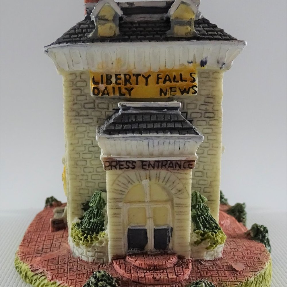 Liberty Falls The American Collection 1993 Daily News Office & Plant AH43